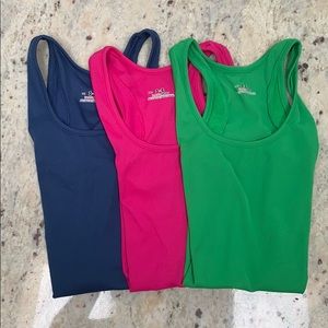 Under Armour heat gear workout tank tops